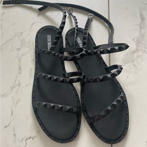 Steve Madden Women Srudded Gladiator Sandals shoes Flats sz 8 nwot